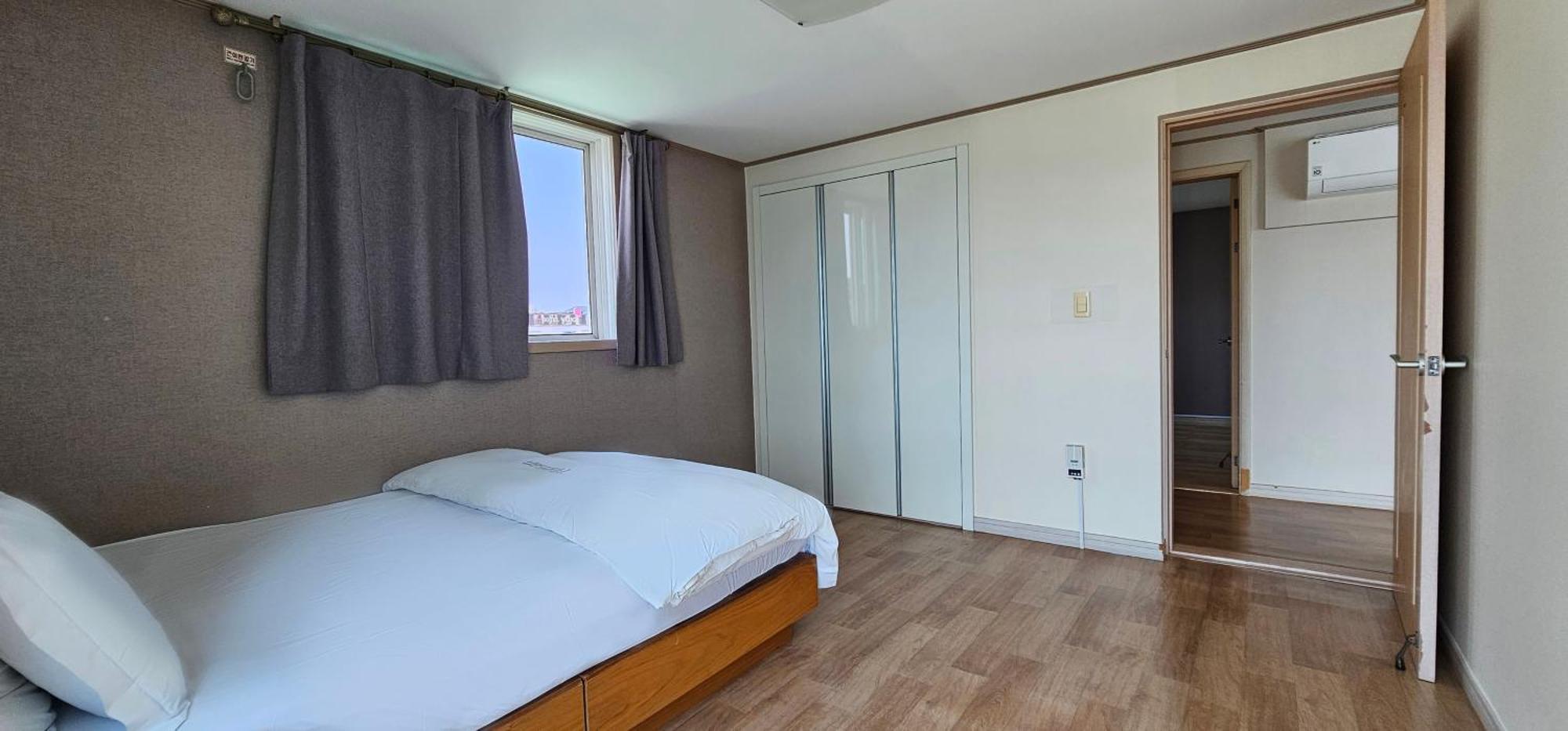 Hansan Hotel Тхоньен Екстериор снимка