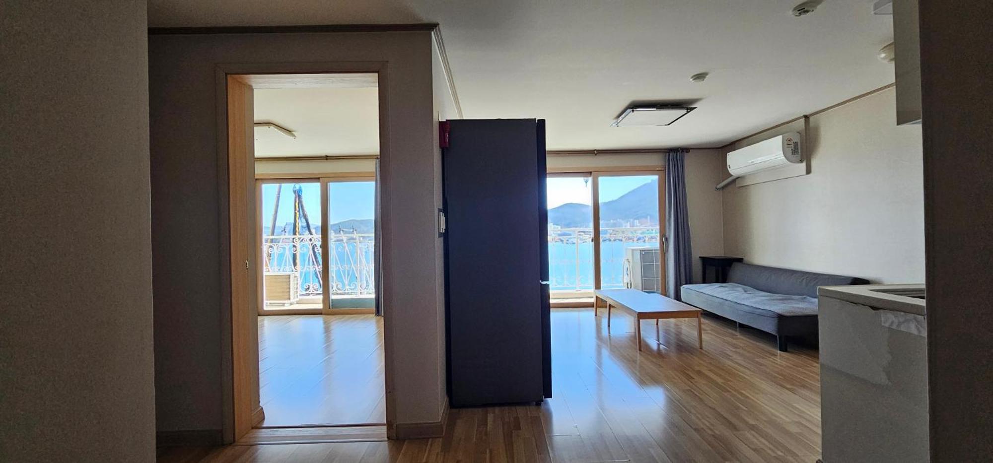 Hansan Hotel Тхоньен Екстериор снимка
