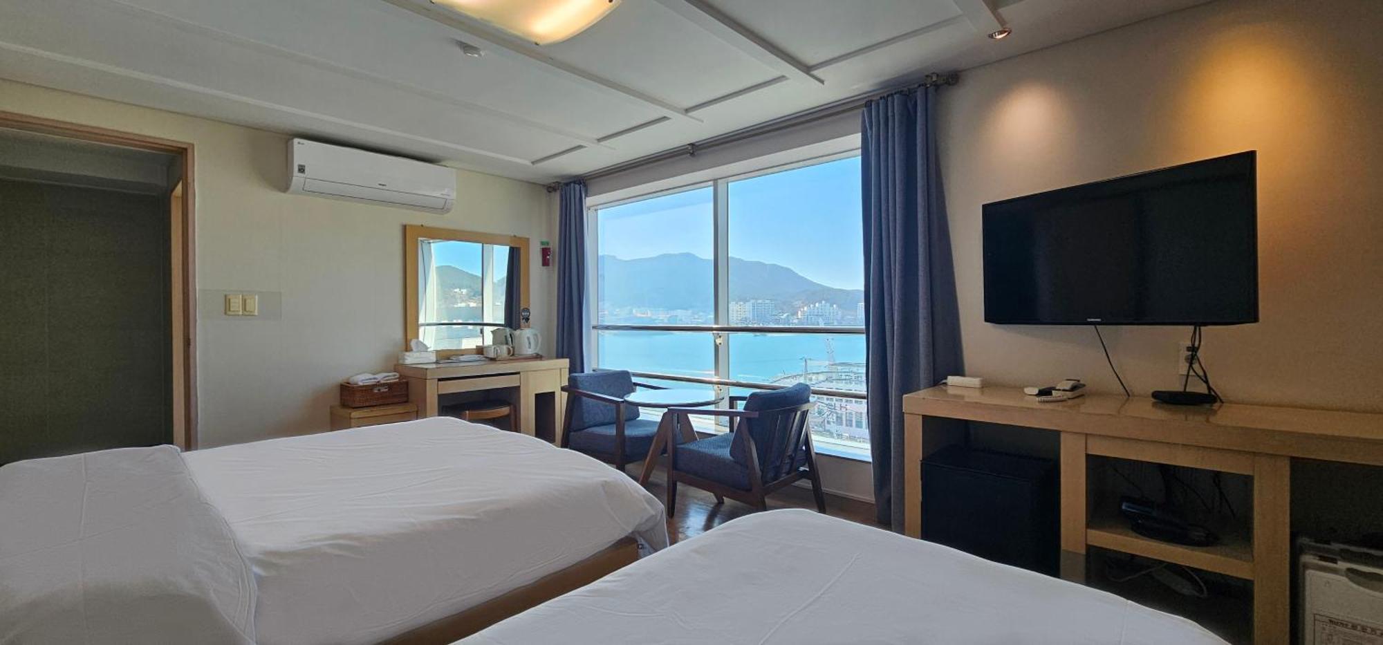Hansan Hotel Тхоньен Екстериор снимка